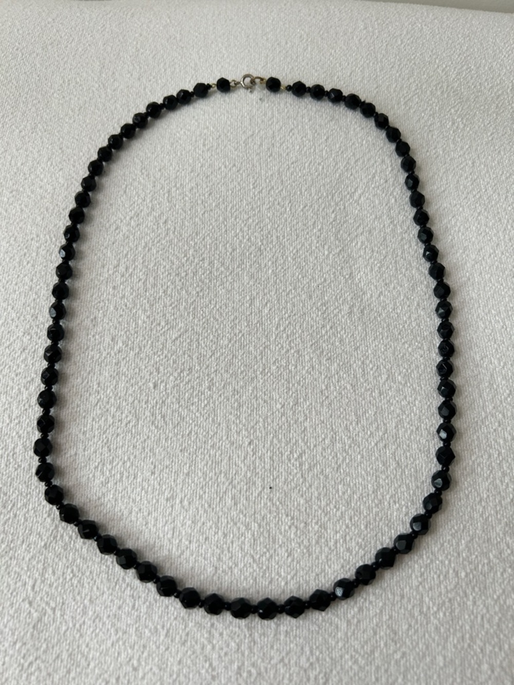 Vintage Black Beaded Necklace. 12”